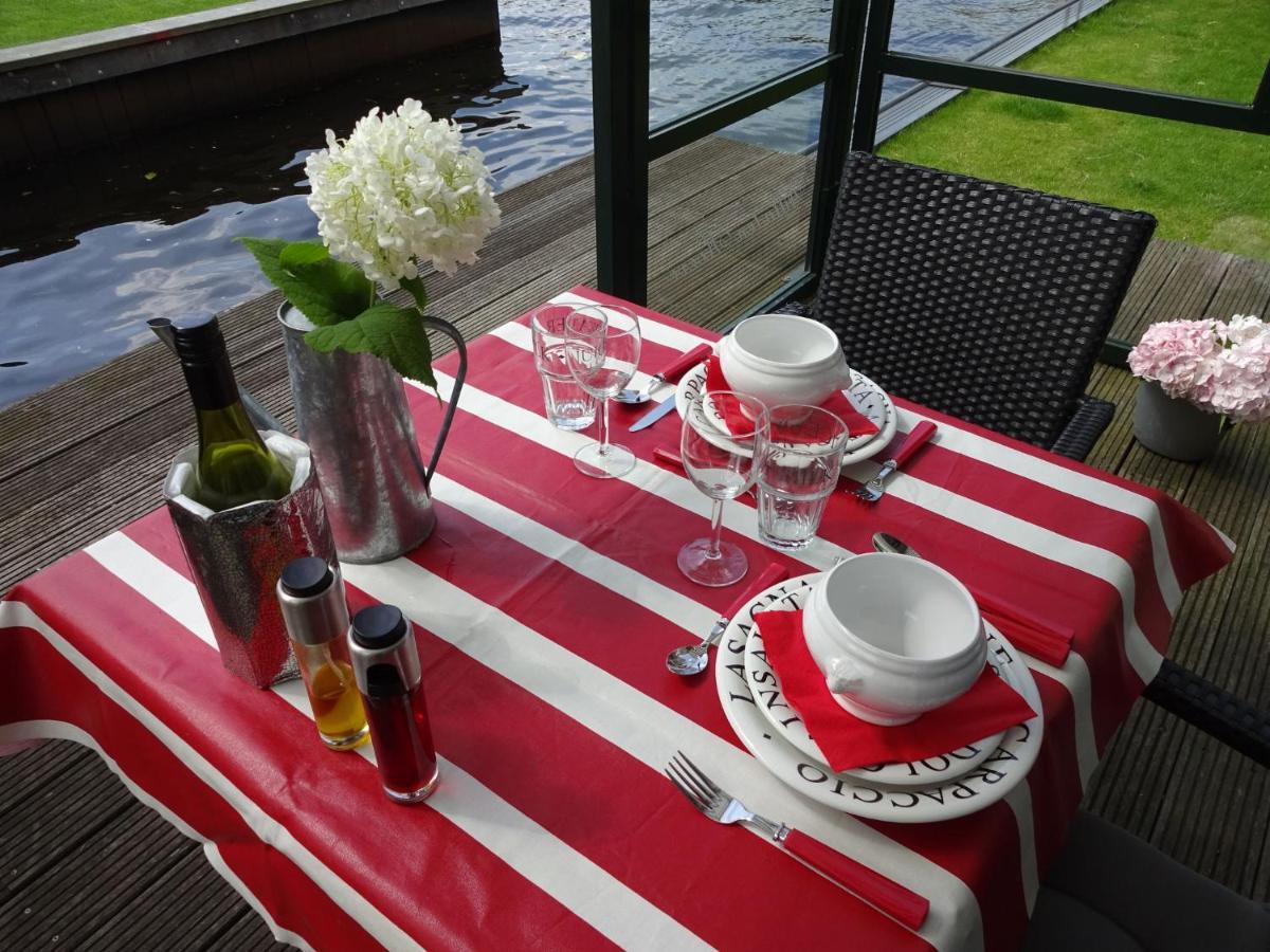 Attractive Holiday Home With Jetty Steendam Kültér fotó